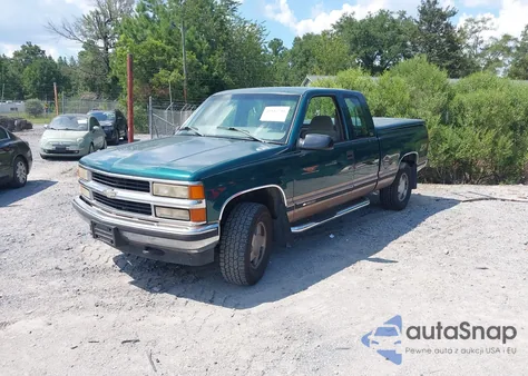 1997 Chevrolet K1500 Fleetside z USA, uszkodzony, nr VIN 2GCEK19M0V1156045